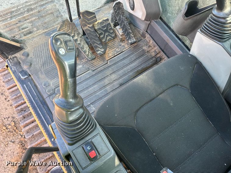 image for item EE0075 2019 Caterpillar 336 excavator