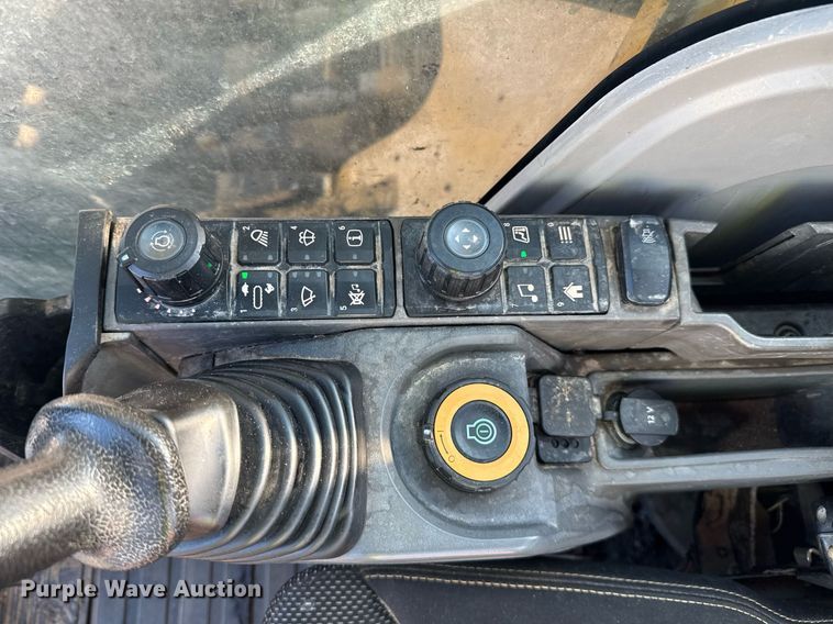 image for item EE0075 2019 Caterpillar 336 excavator