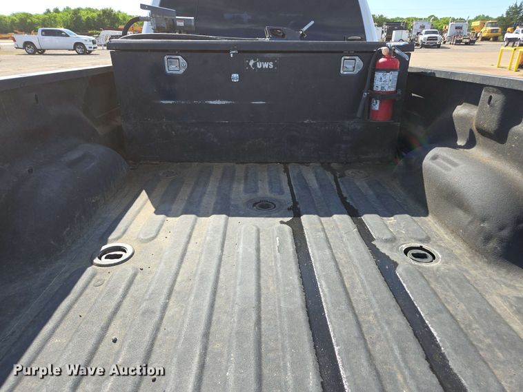 image for item EE0076 2019 Dodge Ram 2500 Crew Cab pickup truck