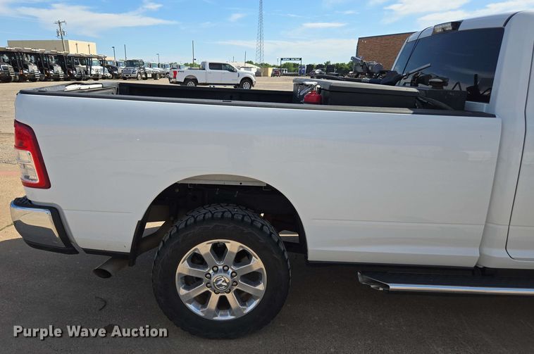 image for item EE0076 2019 Dodge Ram 2500 Crew Cab pickup truck