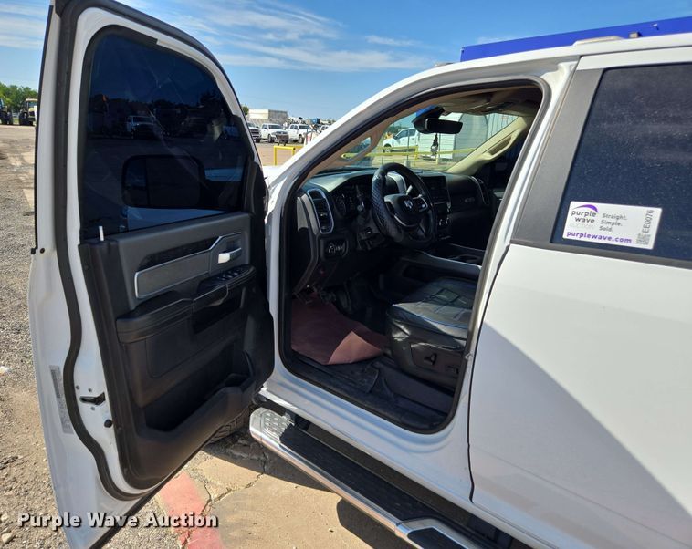 image for item EE0076 2019 Dodge Ram 2500 Crew Cab pickup truck