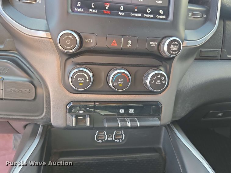 image for item EE0076 2019 Dodge Ram 2500 Crew Cab pickup truck