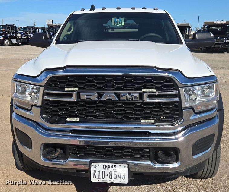 image for item EE0077 2019 Dodge Ram 5500 Crew Cab utility / service truck