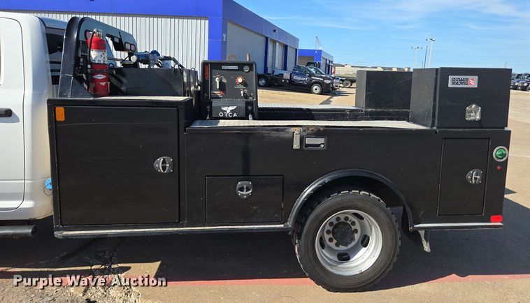 image for item EE0077 2019 Dodge Ram 5500 Crew Cab utility / service truck