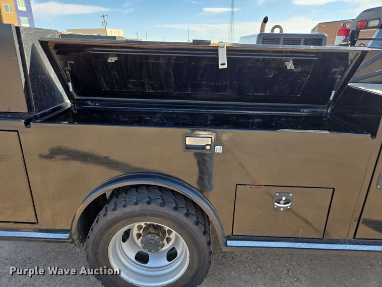 image for item EE0077 2019 Dodge Ram 5500 Crew Cab utility / service truck