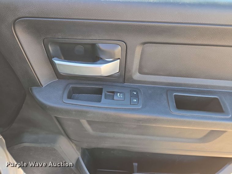 image for item EE0077 2019 Dodge Ram 5500 Crew Cab utility / service truck