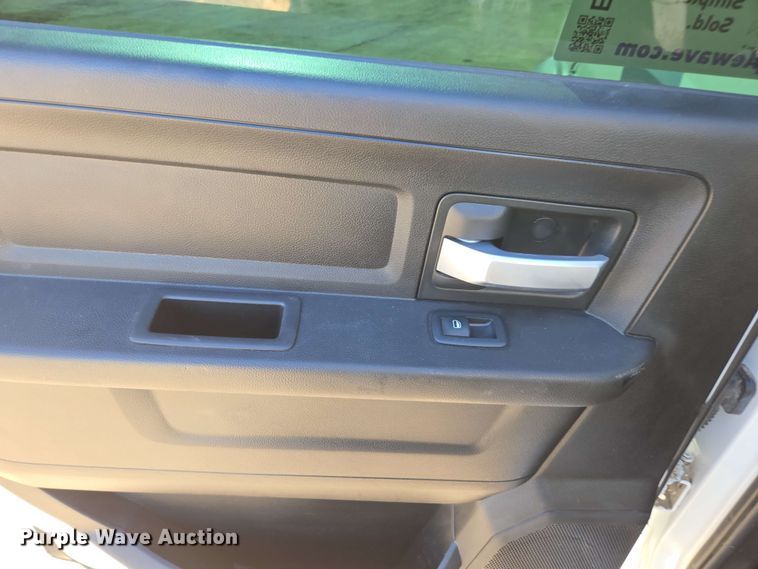 image for item EE0077 2019 Dodge Ram 5500 Crew Cab utility / service truck