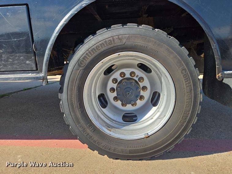 image for item EE0077 2019 Dodge Ram 5500 Crew Cab utility / service truck