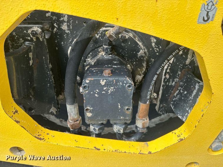 image for item EE0078 2018 Bomag 211D-5 single drum vibratory roller