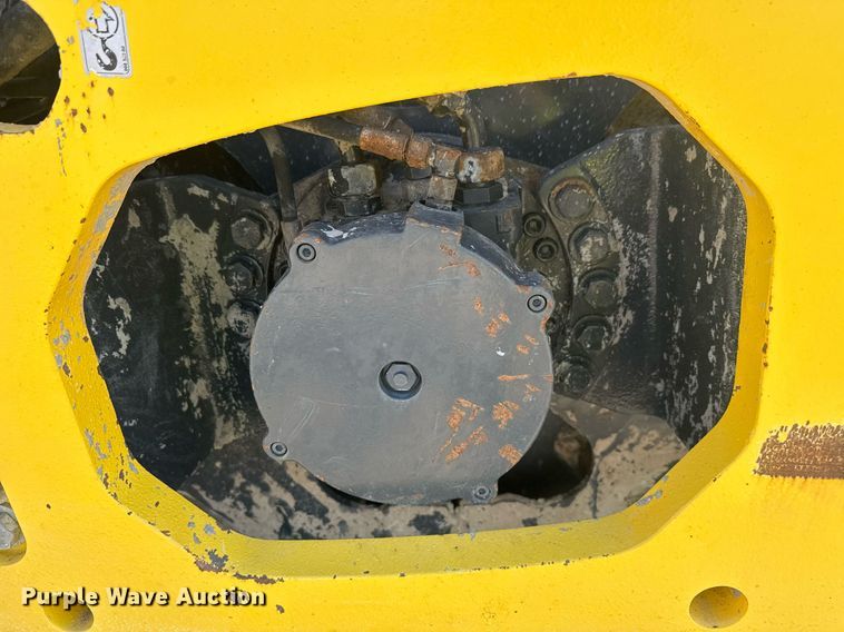 image for item EE0078 2018 Bomag 211D-5 single drum vibratory roller