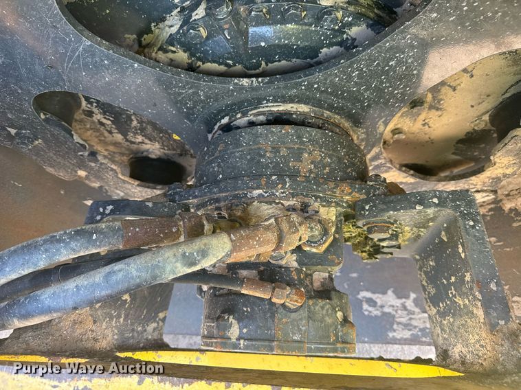 image for item EE0078 2018 Bomag 211D-5 single drum vibratory roller