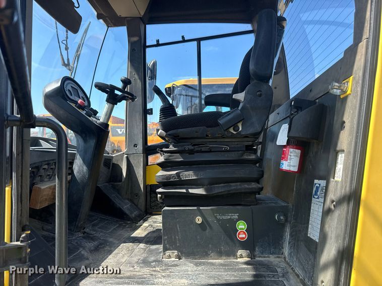 image for item EE0078 2018 Bomag 211D-5 single drum vibratory roller