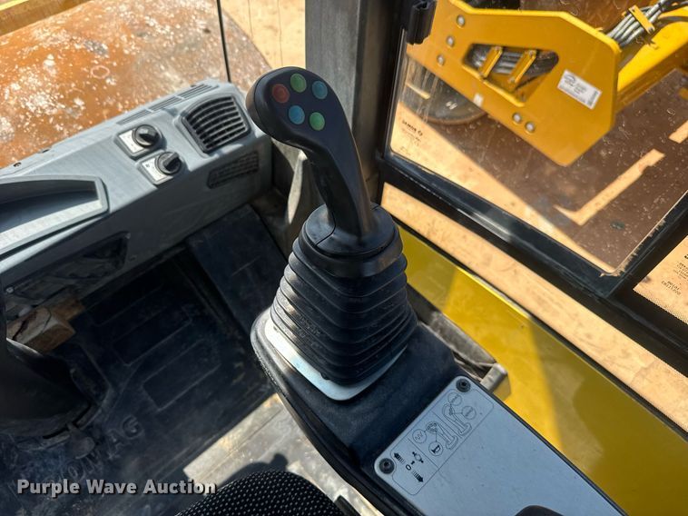 image for item EE0078 2018 Bomag 211D-5 single drum vibratory roller