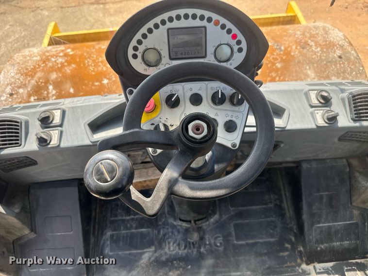 image for item EE0078 2018 Bomag 211D-5 single drum vibratory roller