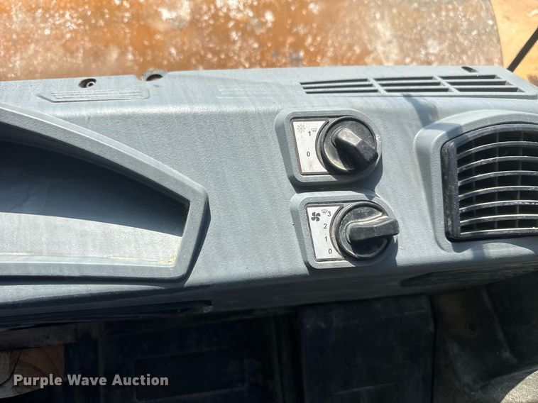 image for item EE0078 2018 Bomag 211D-5 single drum vibratory roller