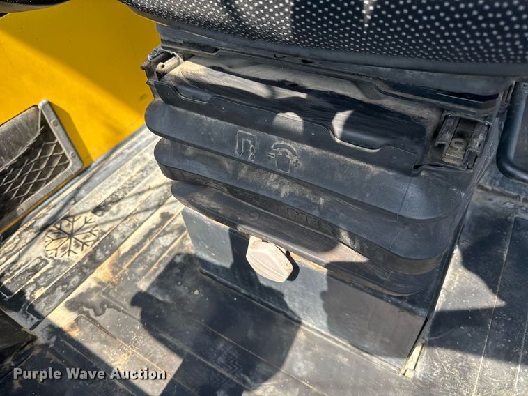 image for item EE0078 2018 Bomag 211D-5 single drum vibratory roller