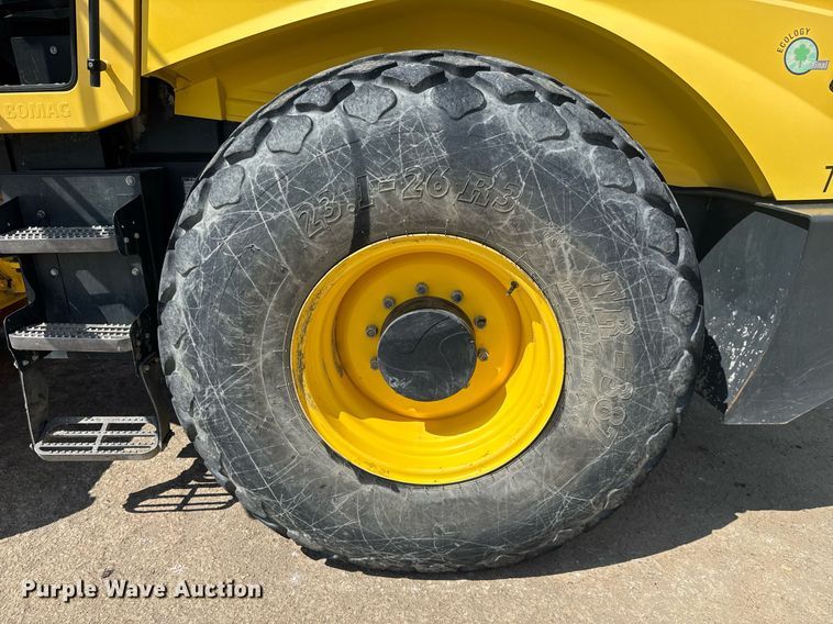 image for item EE0078 2018 Bomag 211D-5 single drum vibratory roller