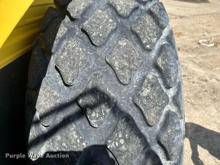 image for item EE0078 2018 Bomag 211D-5 single drum vibratory roller