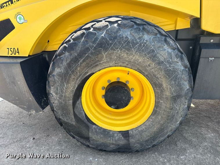 image for item EE0078 2018 Bomag 211D-5 single drum vibratory roller