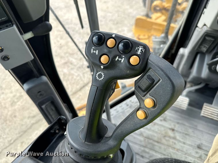 image for item EE0079 2019 Caterpillar 140M3 AWD motor grader