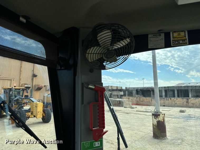 image for item EE0079 2019 Caterpillar 140M3 AWD motor grader