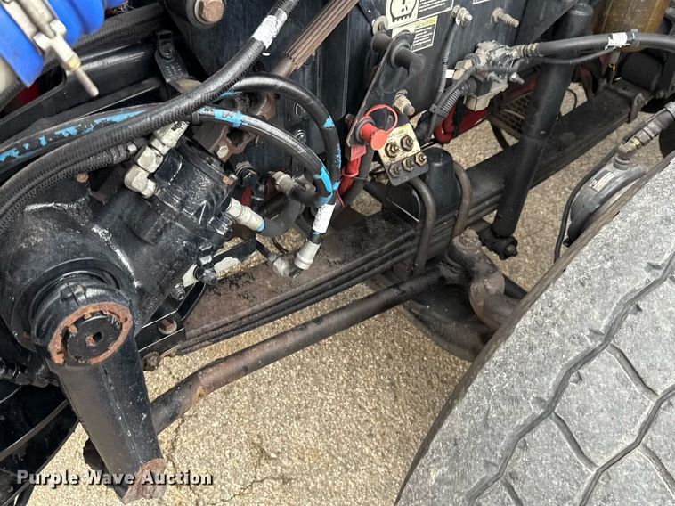 image for item EE0080 2013 Kenworth T800 semi truck