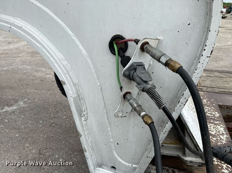 image for item EE0081 2015 Temisko LB-T3W-57 lowboy equipment trailer