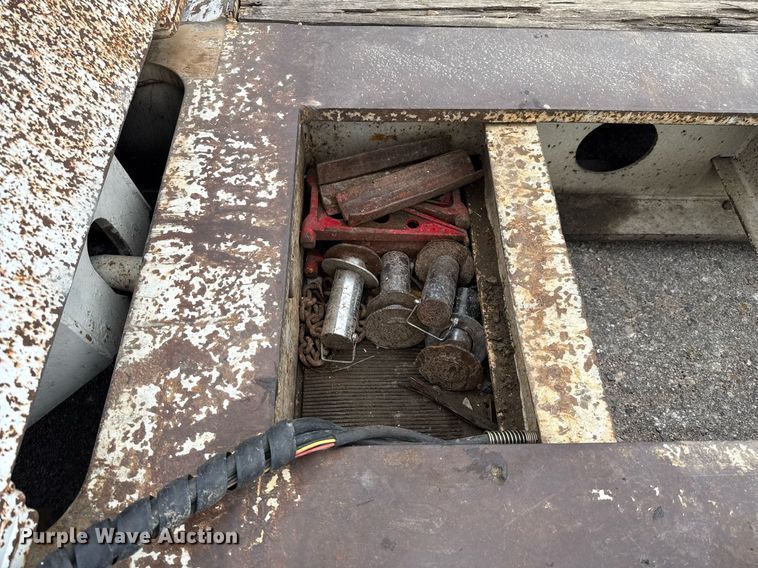 image for item EE0081 2015 Temisko LB-T3W-57 lowboy equipment trailer