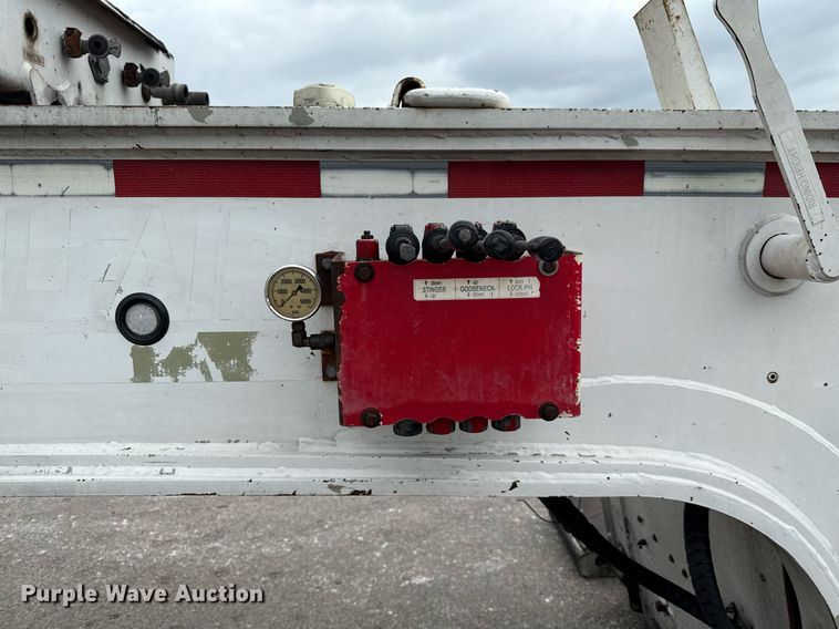 image for item EE0081 2015 Temisko LB-T3W-57 lowboy equipment trailer