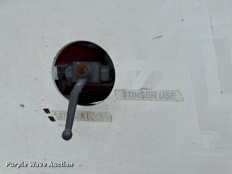 image for item EE0081 2015 Temisko LB-T3W-57 lowboy equipment trailer