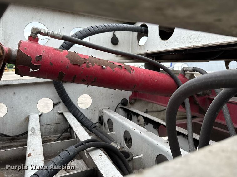 image for item EE0081 2015 Temisko LB-T3W-57 lowboy equipment trailer