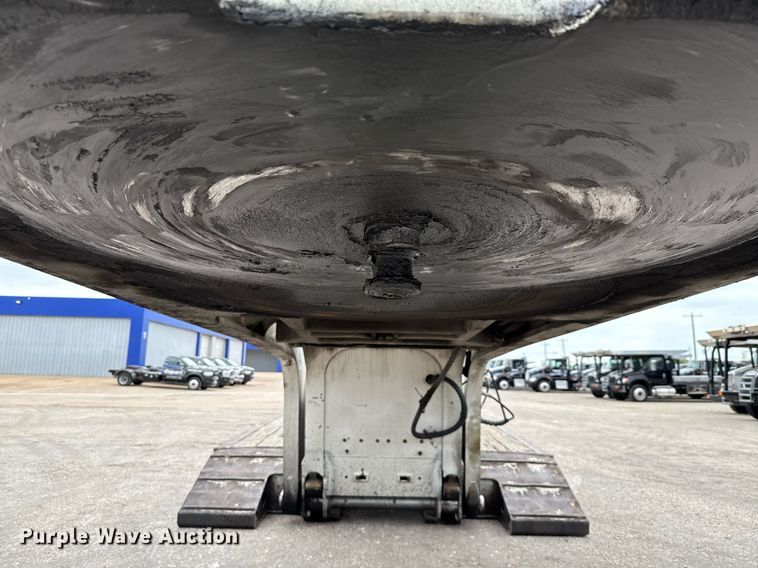 image for item EE0081 2015 Temisko LB-T3W-57 lowboy equipment trailer