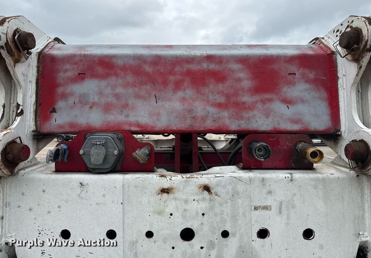 image for item EE0081 2015 Temisko LB-T3W-57 lowboy equipment trailer