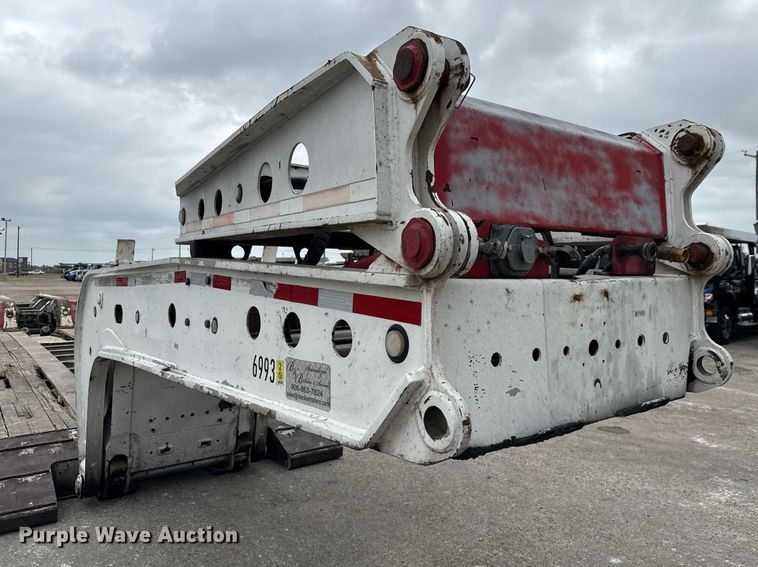 image for item EE0081 2015 Temisko LB-T3W-57 lowboy equipment trailer