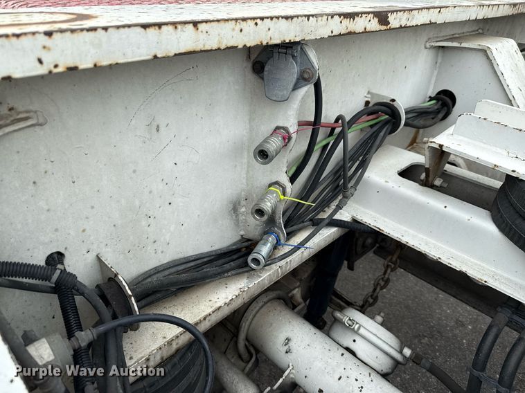 image for item EE0081 2015 Temisko LB-T3W-57 lowboy equipment trailer