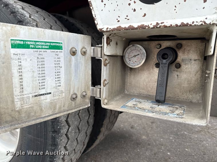 image for item EE0081 2015 Temisko LB-T3W-57 lowboy equipment trailer