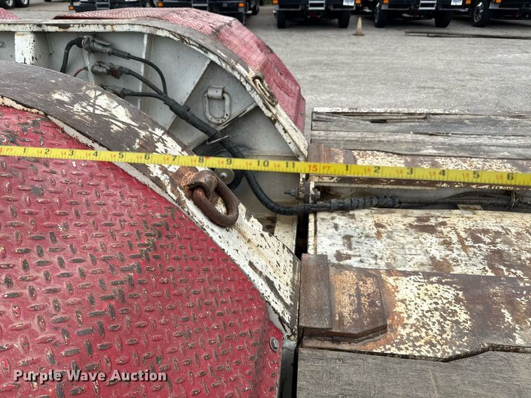 image for item EE0081 2015 Temisko LB-T3W-57 lowboy equipment trailer