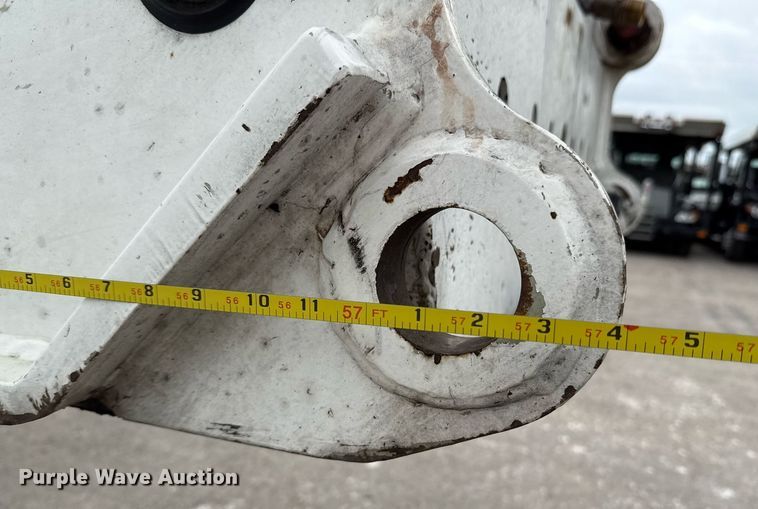 image for item EE0081 2015 Temisko LB-T3W-57 lowboy equipment trailer