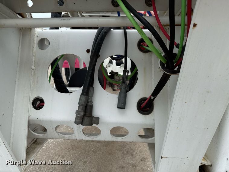 image for item EE0081 2015 Temisko LB-T3W-57 lowboy equipment trailer