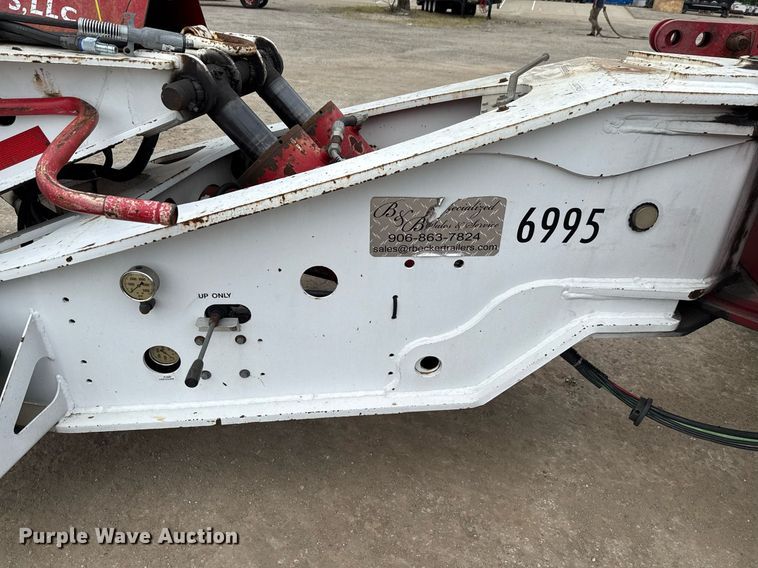 image for item EE0081 2015 Temisko LB-T3W-57 lowboy equipment trailer