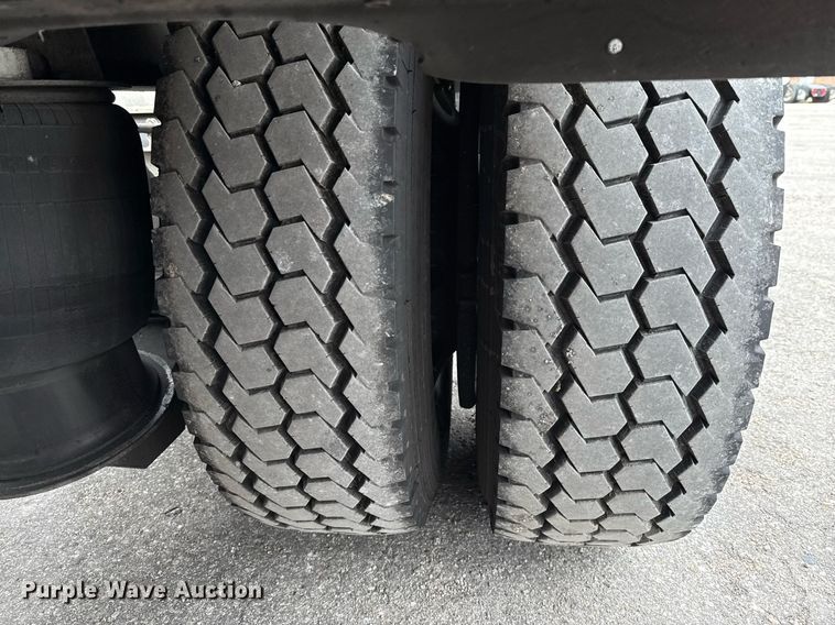 image for item EE0081 2015 Temisko LB-T3W-57 lowboy equipment trailer