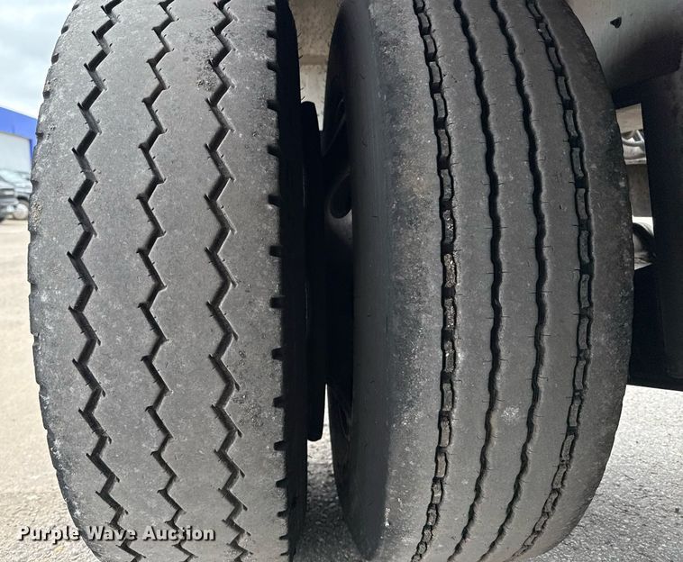 image for item EE0081 2015 Temisko LB-T3W-57 lowboy equipment trailer