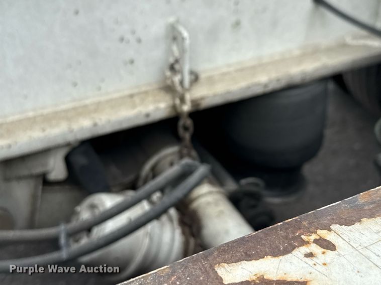 image for item EE0081 2015 Temisko LB-T3W-57 lowboy equipment trailer