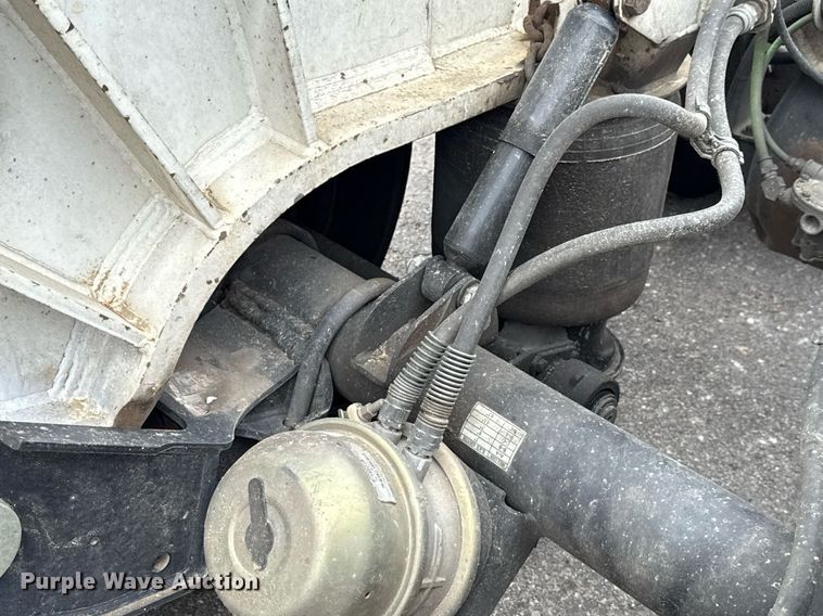 image for item EE0081 2015 Temisko LB-T3W-57 lowboy equipment trailer