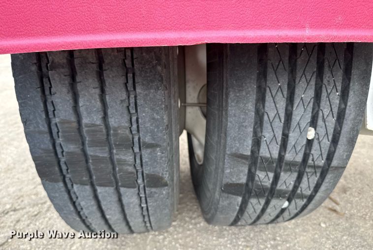 image for item EE0081 2015 Temisko LB-T3W-57 lowboy equipment trailer