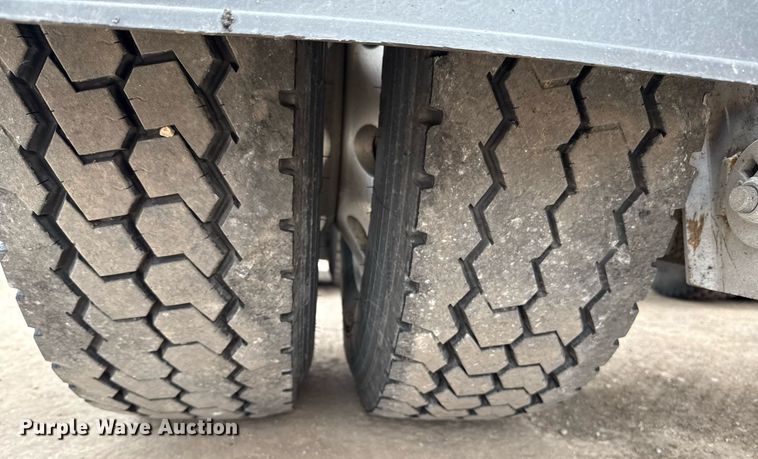 image for item EE0081 2015 Temisko LB-T3W-57 lowboy equipment trailer