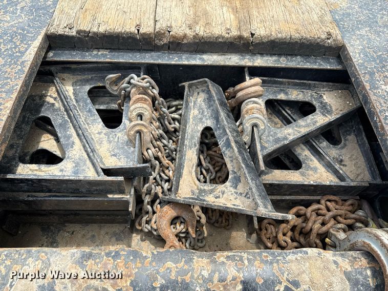 image for item EE0082 2016 Trail King TK130HDG-102 lowboy equipment trailer