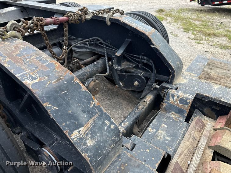 image for item EE0082 2016 Trail King TK130HDG-102 lowboy equipment trailer