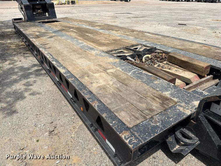 image for item EE0082 2016 Trail King TK130HDG-102 lowboy equipment trailer