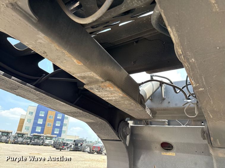 image for item EE0082 2016 Trail King TK130HDG-102 lowboy equipment trailer